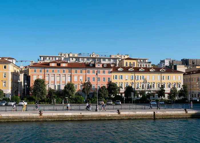 Daire Teatro Ghirlandaio *