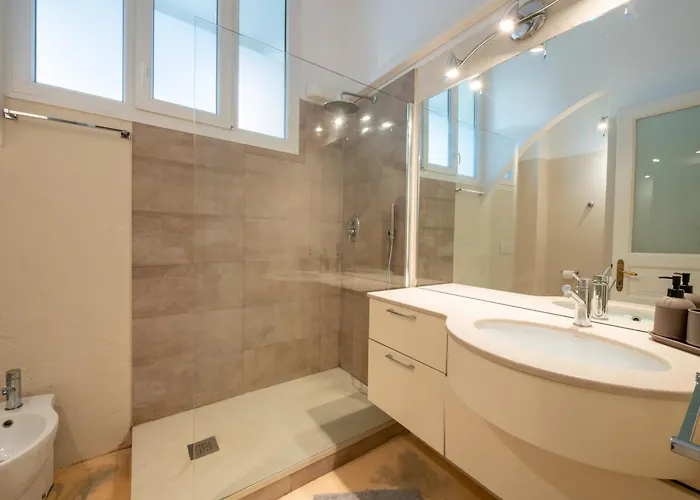 Teatro Ghirlandaio Daire Trieste